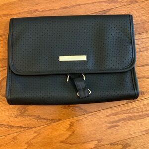 NWOT Tartan Twine travel cosmetics/hygiene case